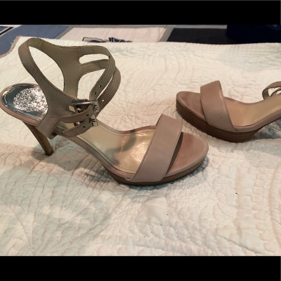 Heels - Picture 2 of 3